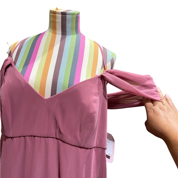 Dessy Collection Vivian Diamond Chiffon Maternity Dress in Rosewood - Picture 4 of 8